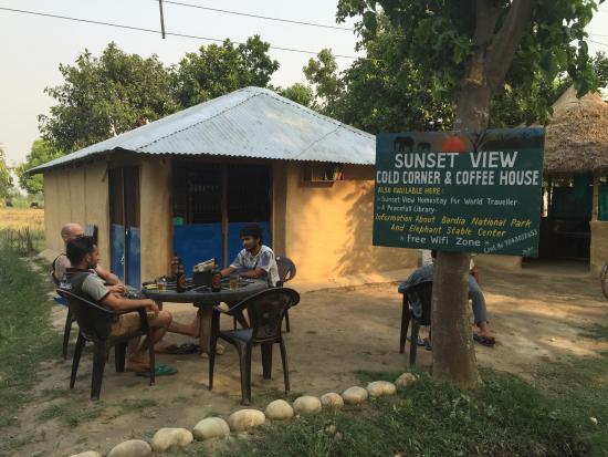 Sunsetview Cafe & Jungle Bar